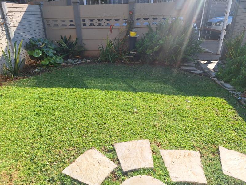 2 Bedroom Property for Sale in Adamayview North West